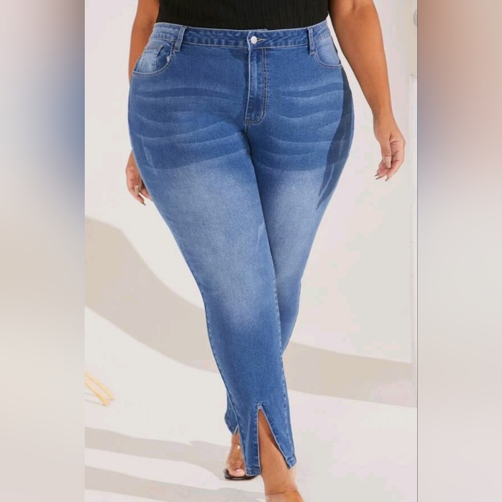 MAKE AN OFFER! Slit Hem Skinny Jeans